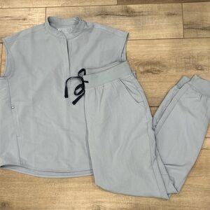 FIGS Women’s Dusty Blue Scrub Set